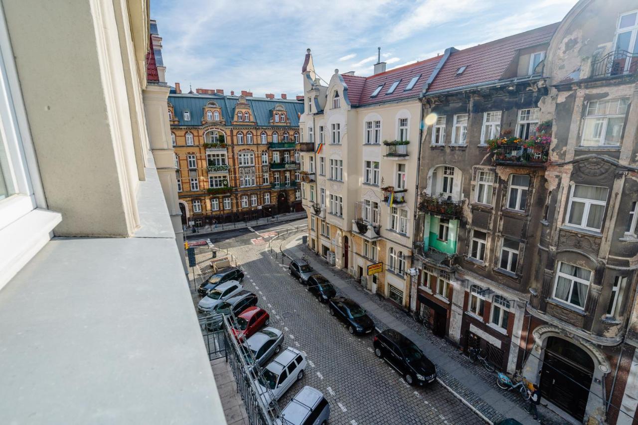 Elegant Very Berry Studios In Poznan Center By Noclegi Renters ภายนอก รูปภาพ