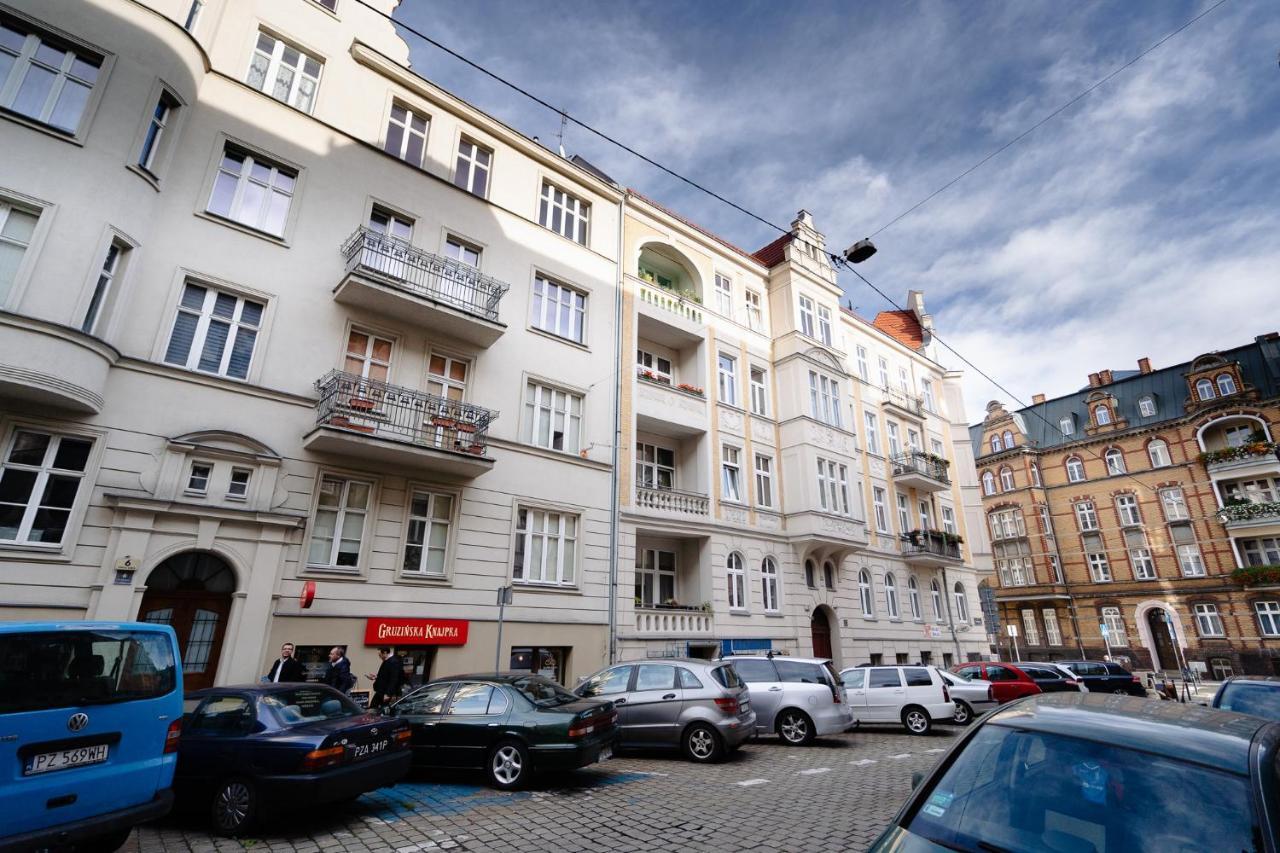 Elegant Very Berry Studios In Poznan Center By Noclegi Renters ภายนอก รูปภาพ