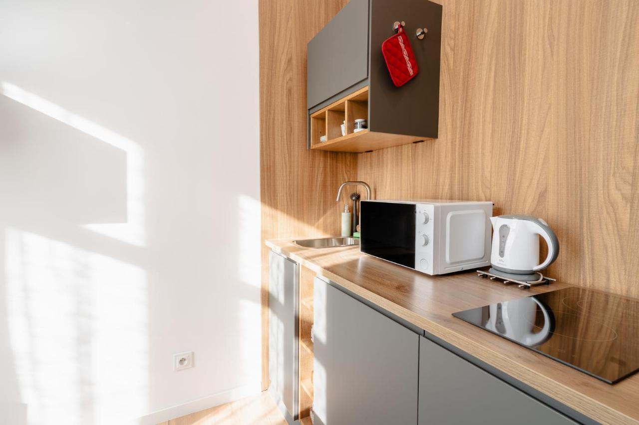 Elegant Very Berry Studios In Poznan Center By Noclegi Renters ภายนอก รูปภาพ