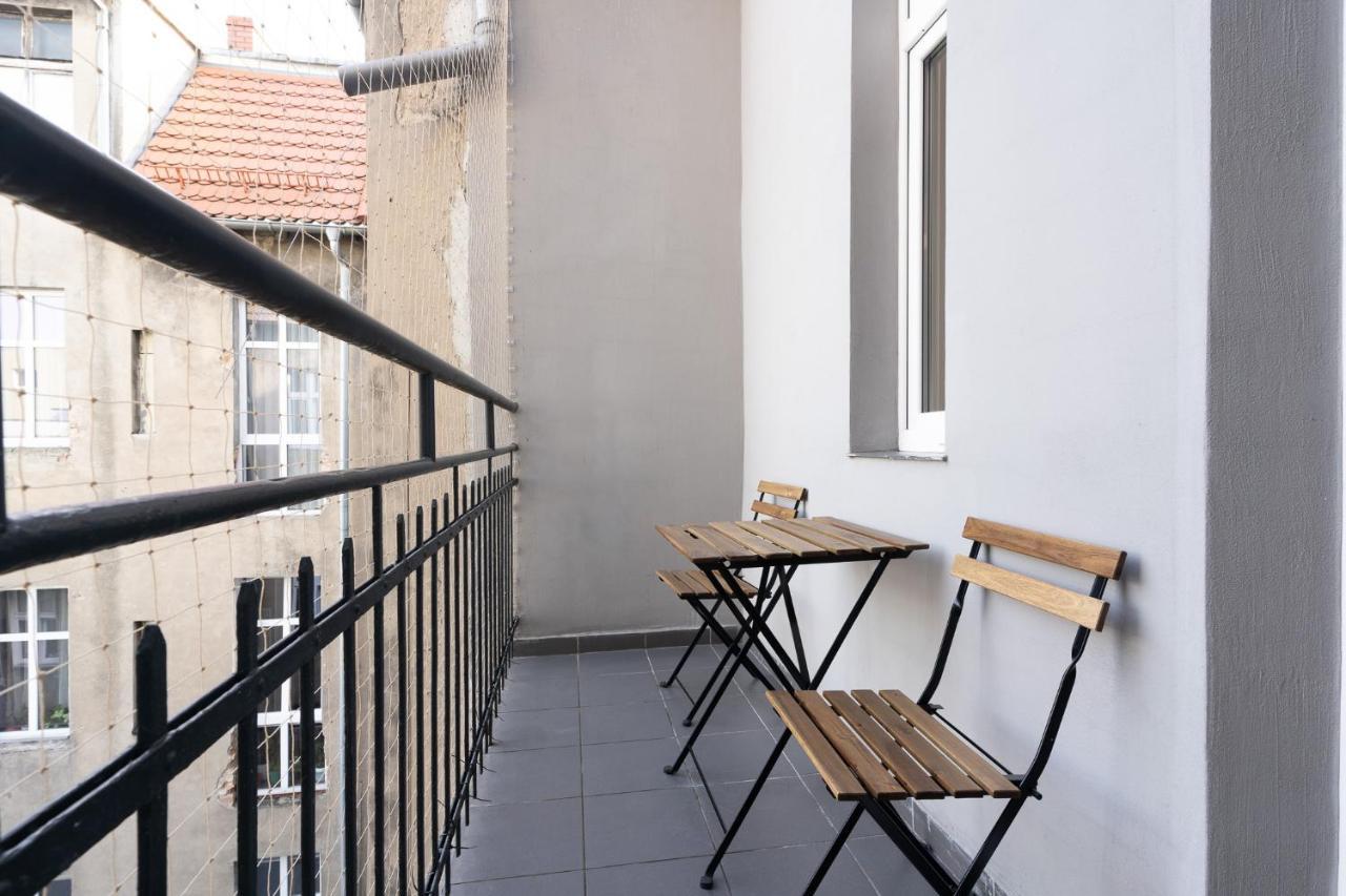 Elegant Very Berry Studios In Poznan Center By Noclegi Renters ภายนอก รูปภาพ