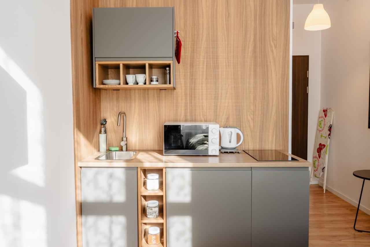 Elegant Very Berry Studios In Poznan Center By Noclegi Renters ภายนอก รูปภาพ