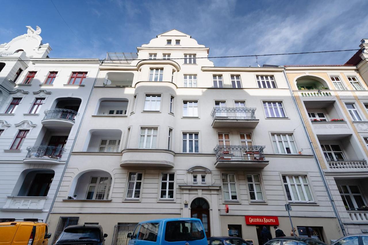 Elegant Very Berry Studios In Poznan Center By Noclegi Renters ภายนอก รูปภาพ